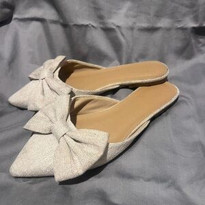 ASOS Cream Bow Slip-On Flats Size 8